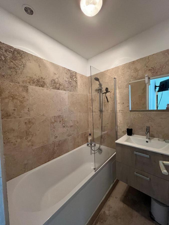 Le Cocon De La Roquette Apartment อาร์ลส์ ภายนอก รูปภาพ